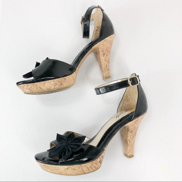 Euro Soft by Soft with flower design front sz 6.5 - Picture 3 of 8